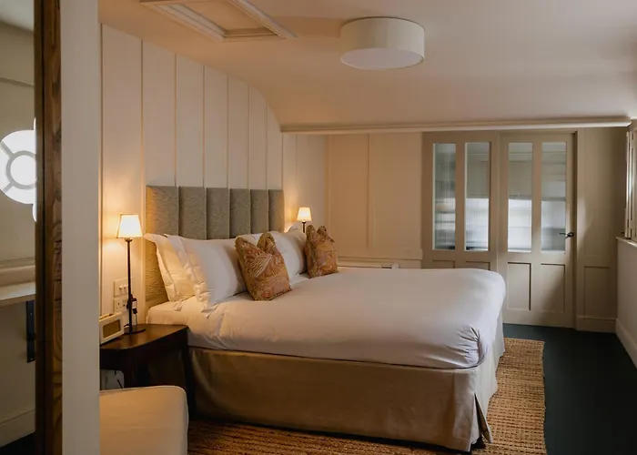 No 15 By Guesthouse, Bath